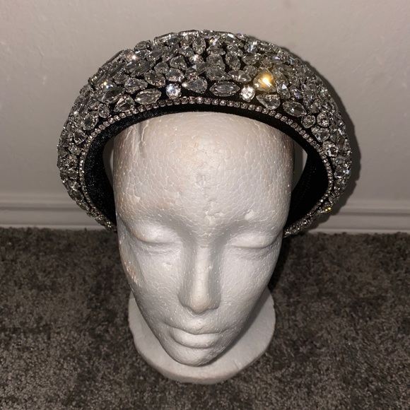 Jeweled headband - Picture 1 of 1